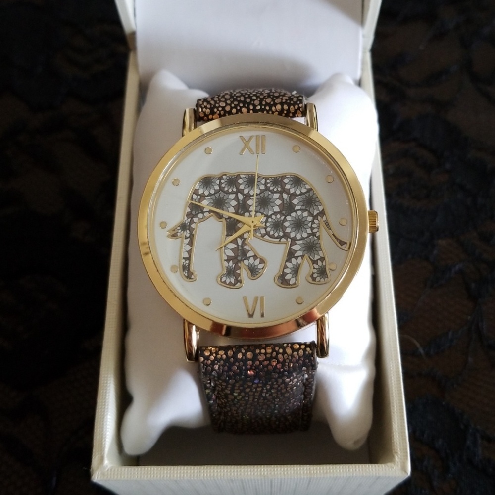 NWOT Cato Elephant Watch
